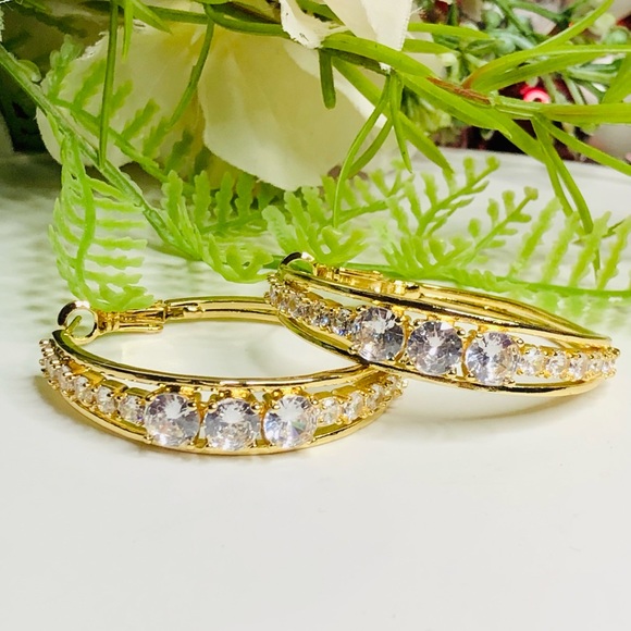 NEW! 1.5”Hoops CZ Diamond Glam New Dangle - Picture 6 of 7